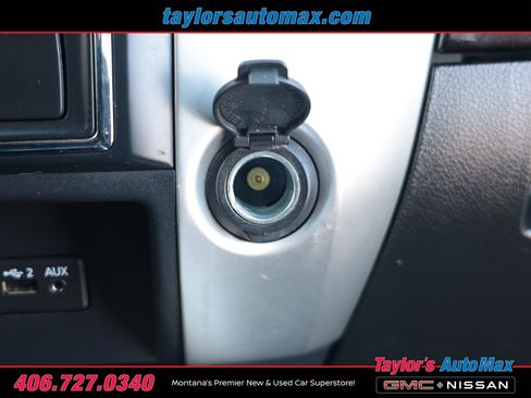 Used 2019 Nissan Titan SV w/ SV Convenience Package image 23