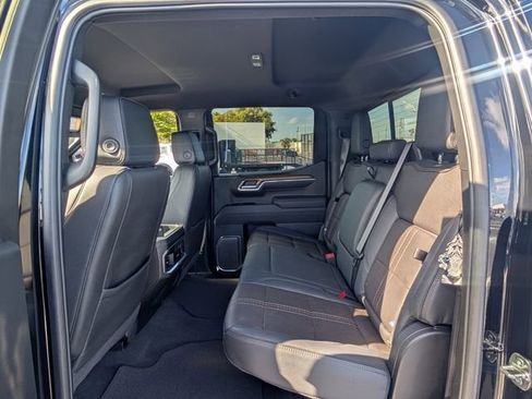 Used 2025 Chevrolet Silverado 1500 High Country w/ Midnight Edition AWD/4WD image 11