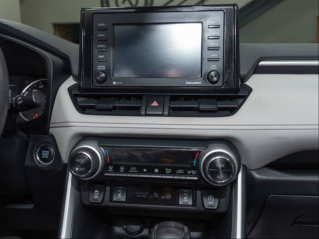 Used 2021 Toyota RAV4 XLE w/ XLE Grade Weather Package AWD/4WD image 14
