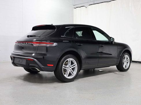 Certified 2024 Porsche Macan AWD/4WD image 9