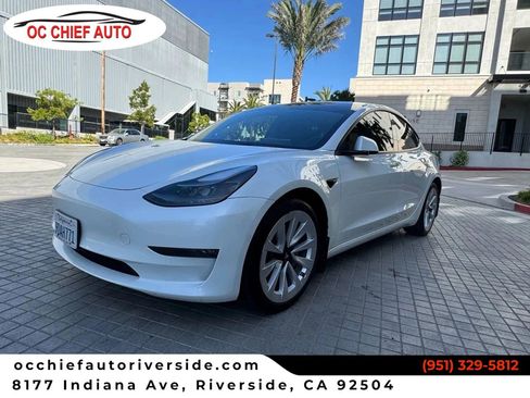 Used 2023 Tesla Model 3 Standard Range image 1