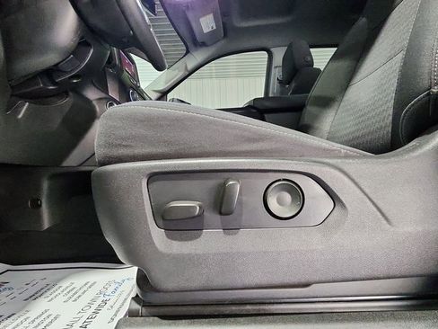 Used 2024 Chevrolet Silverado 2500 Custom w/ Custom Value Package image 16