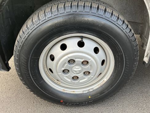 Used 2020 RAM ProMaster 2500 w/ Interior Convenience Group image 11