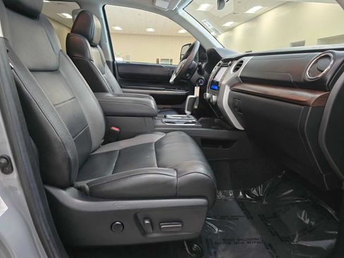 Used 2019 Toyota Tundra Limited w/ Limited Premium Package AWD/4WD image 27
