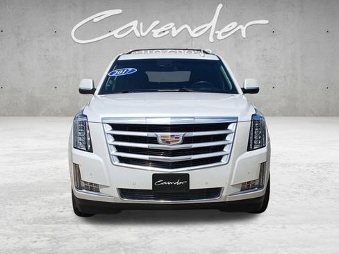 Used 2017 Cadillac Escalade Luxury RWD image 18
