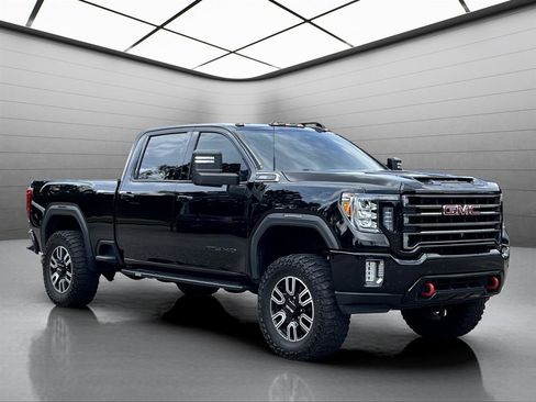 Used 2020 GMC Sierra 2500 AT4 w/ AT4 Premium Package AWD/4WD image 3