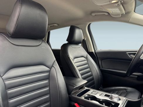 Used 2024 Ford Edge SEL image 32