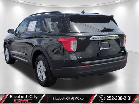 Used 2023 Ford Explorer XLT AWD/4WD image 9