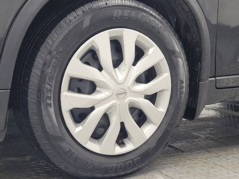 Used 2020 Nissan Rogue S image 31