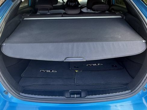 Used 2019 Toyota Prius LE FWD image 36