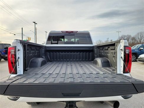 Used 2024 GMC Sierra 2500 Denali Ultimate image 10