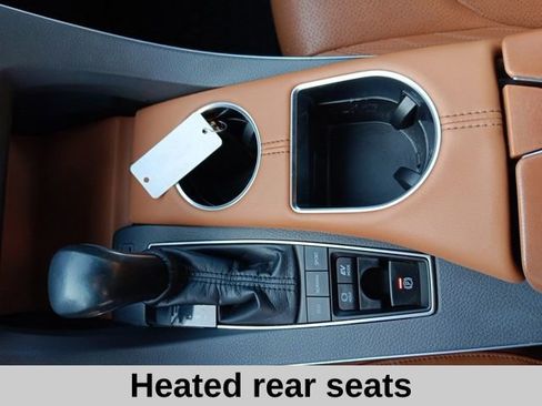 Used 2020 Toyota Avalon Limited image 16