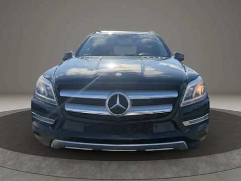 Used 2016 Mercedes-Benz GL 450 4MATIC image 2