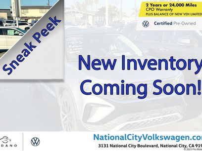 Used 2022 Volkswagen Taos SE w/ Panoramic Sunroof Package