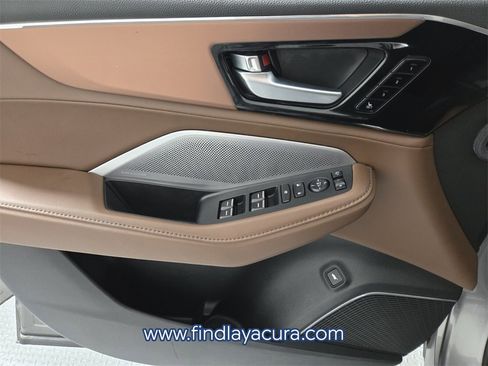 Used 2025 Acura MDX w/ Technology Package image 18