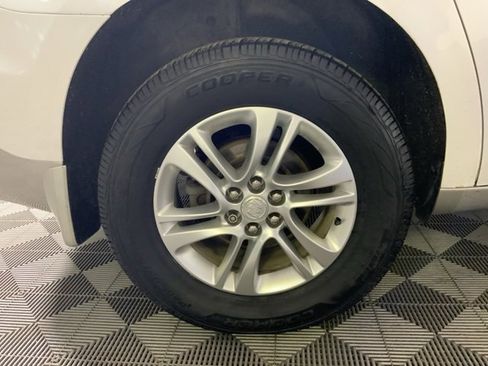 Used 2019 Buick Enclave Essence image 36