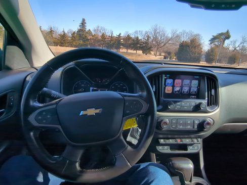 Used 2018 Chevrolet Colorado Z71 image 12