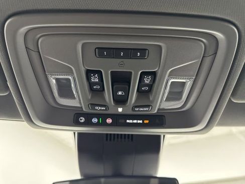 Used 2026 Chevrolet Silverado 1500 LT Trail Boss w/ LT Trail Boss Premium Package AWD/4WD image 24