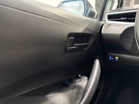 Used 2022 Toyota Corolla LE FWD image 18