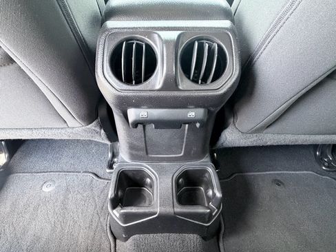 Used 2021 Jeep Wrangler Unlimited Sport AWD/4WD image 26