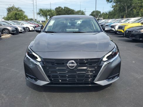 New 2025 Nissan Altima 2.5 SV image 2