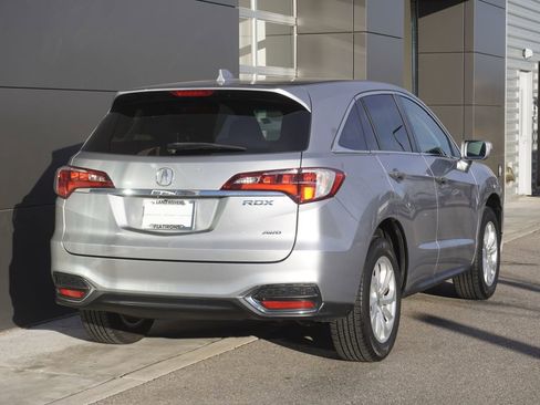 Used 2017 Acura RDX AWD image 2