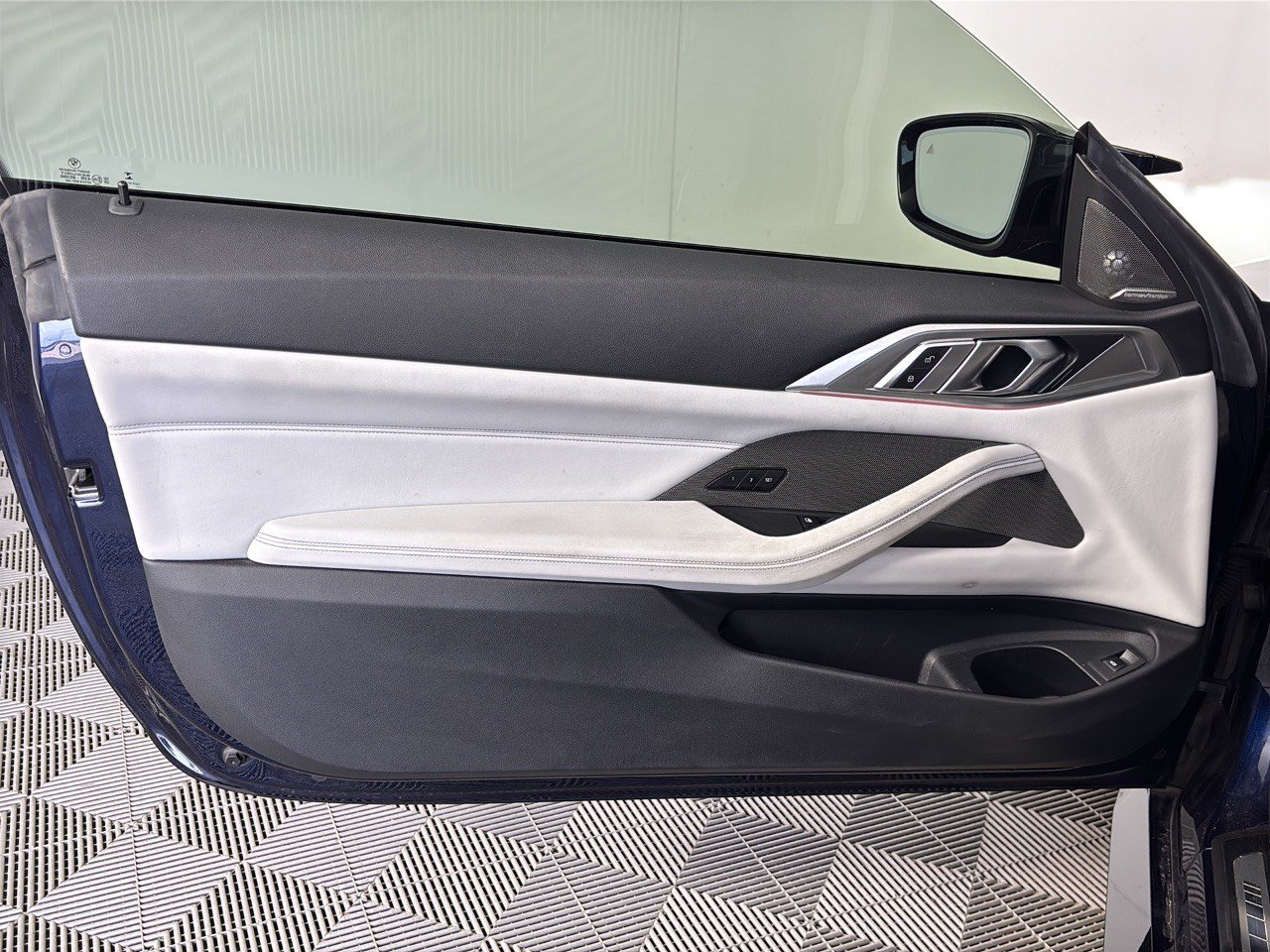 Used 2021 BMW M4 Coupe w/ Executive Package RWD image 14