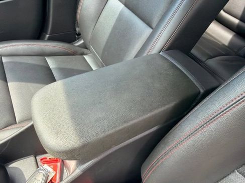 Used 2024 Chevrolet Trax RS w/ Sunroof Package FWD image 17