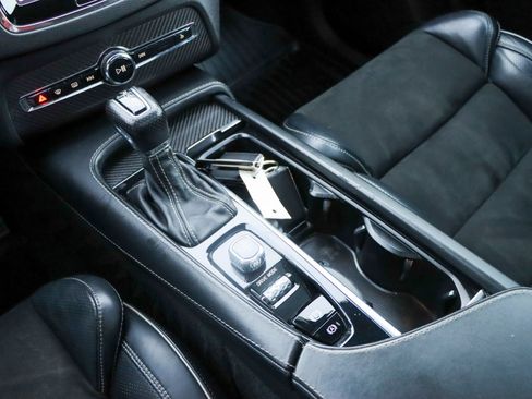 Used 2018 Volvo XC90 T6 R-Design w/ Convenience Package image 48