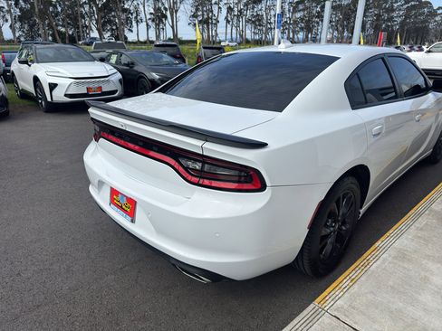 Used 2021 Dodge Charger SXT w/ Blacktop Package AWD/4WD image 12