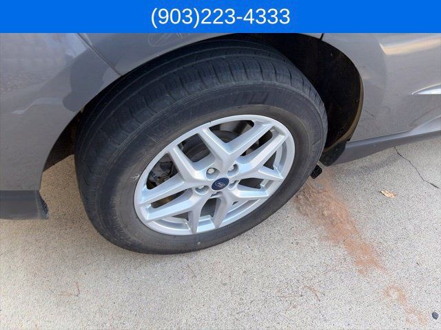 Used 2024 Ford Edge SE AWD/4WD image 9
