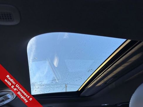 New 2025 Jeep Grand Cherokee L Altitude image 15