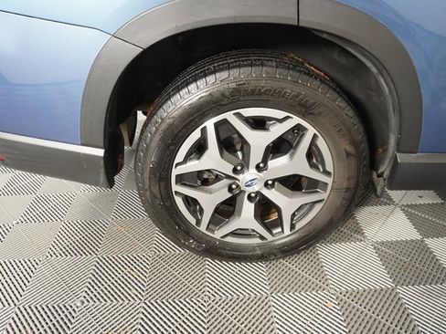 Used 2019 Subaru Forester Premium w/ All-Weather Package image 14