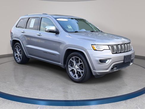 Used 2019 Jeep Grand Cherokee Overland AWD/4WD image 3