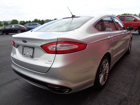 Used 2013 Ford Fusion SE FWD image 5