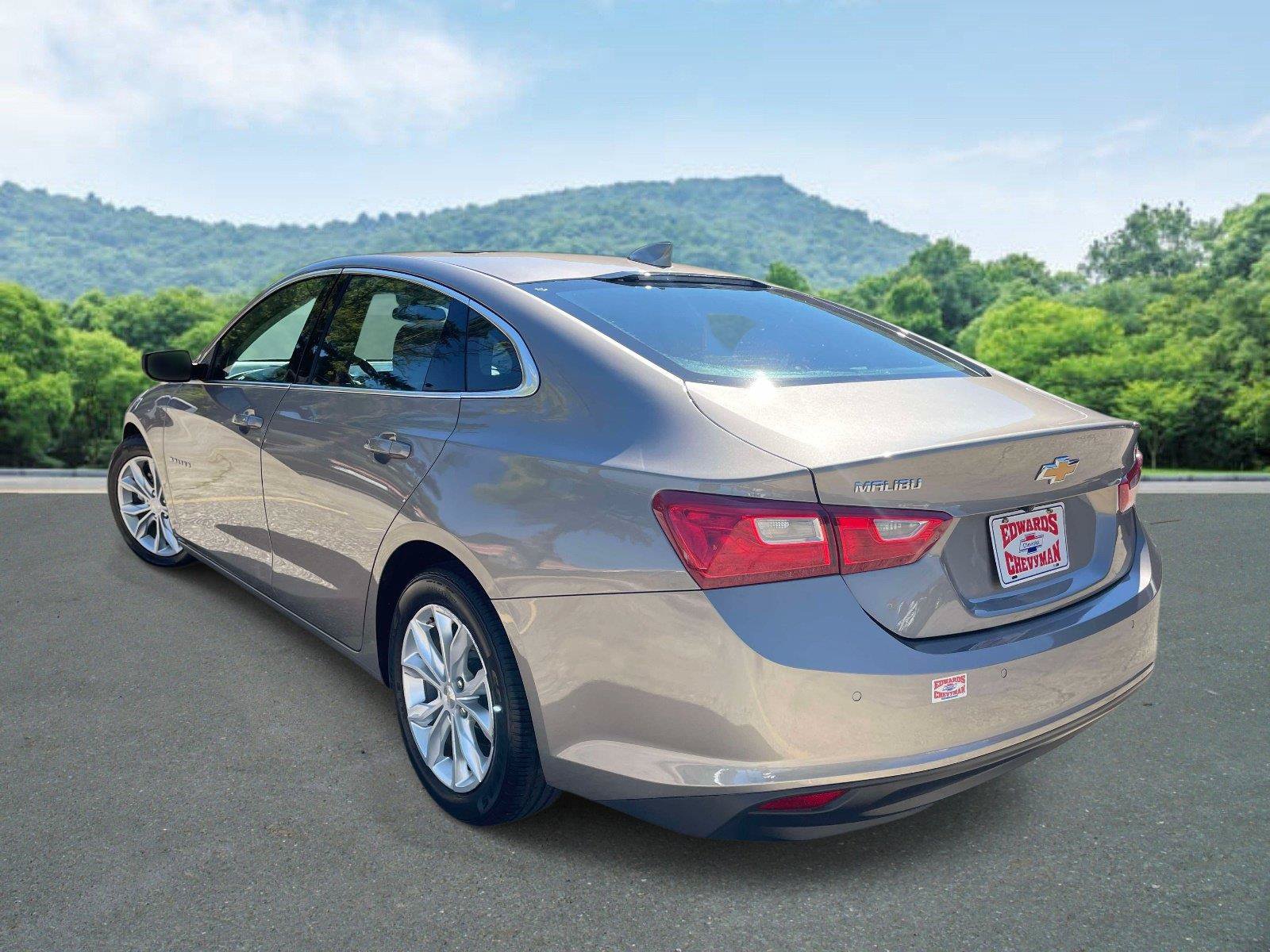 Used 2024 Chevrolet Malibu LT FWD image 5