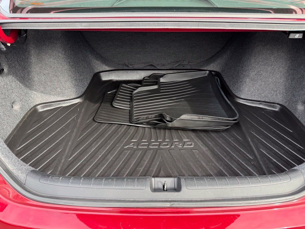 Used 2018 Honda Accord LX image 16