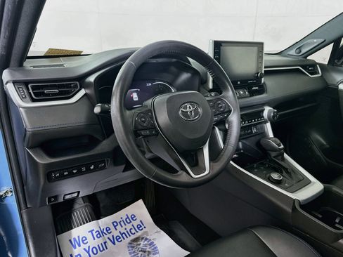 Used 2022 Toyota RAV4 XSE AWD/4WD image 9