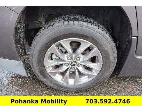 Used 2021 Toyota Sienna XLE w/ XLE Plus Package image 30