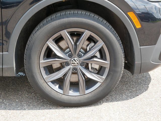 Certified 2023 Volkswagen Tiguan SE AWD/4WD image 9