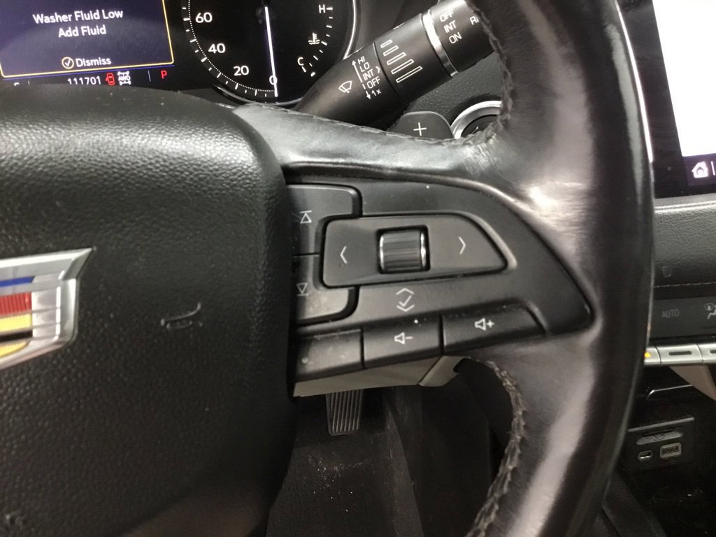 Used 2019 Cadillac XT4 Luxury w/ Cold Weather Package AWD/4WD image 18
