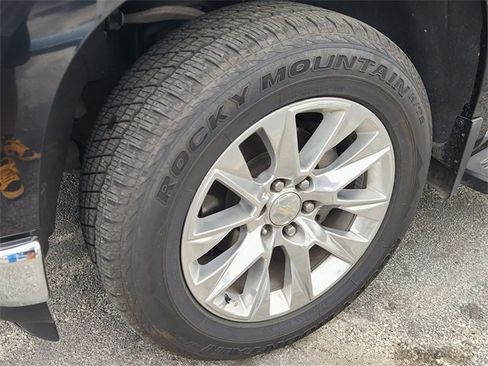 Used 2019 Chevrolet Silverado 1500 LTZ w/ LTZ Premium Package image 10