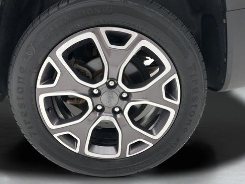 Used 2015 Jeep Renegade Limited AWD/4WD image 9