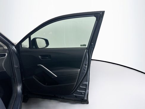 Used 2024 Toyota Corolla Cross LE image 31