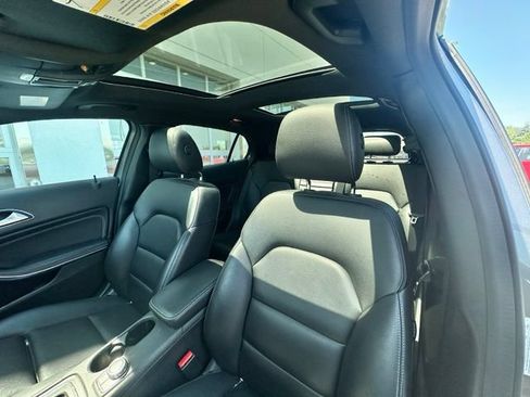 Used 2017 Mercedes-Benz GLA 250 4MATIC image 9