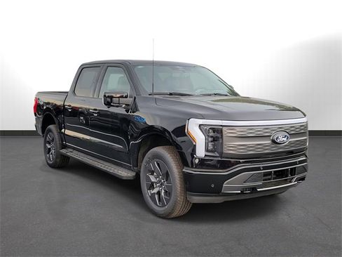 New 2025 Ford F150 Lightning Lariat w/ Max Trailer Tow Package image 2