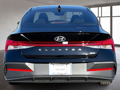 New 2025 Hyundai Elantra SEL w/ Cargo Package FWD image 4
