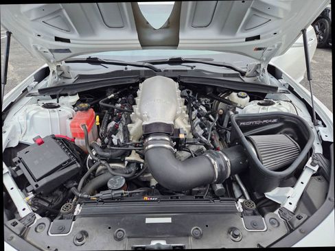 Used 2022 Chevrolet Camaro LT w/ RS Package image 19