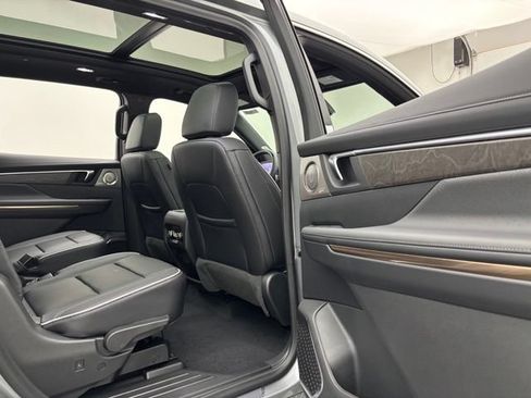 New 2026 Buick Enclave Avenir w/ Super Cruise Package AWD/4WD image 40