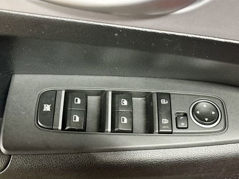 Used 2023 Kia Forte LXS image 17